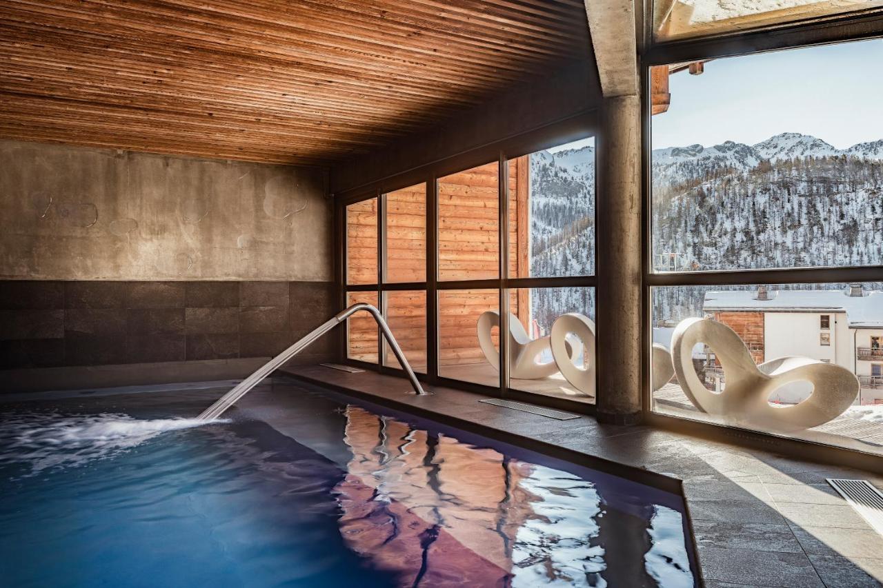 Le Chaberton, rénové en 2021, pied des pistes et spa Montgenèvre Extérieur photo