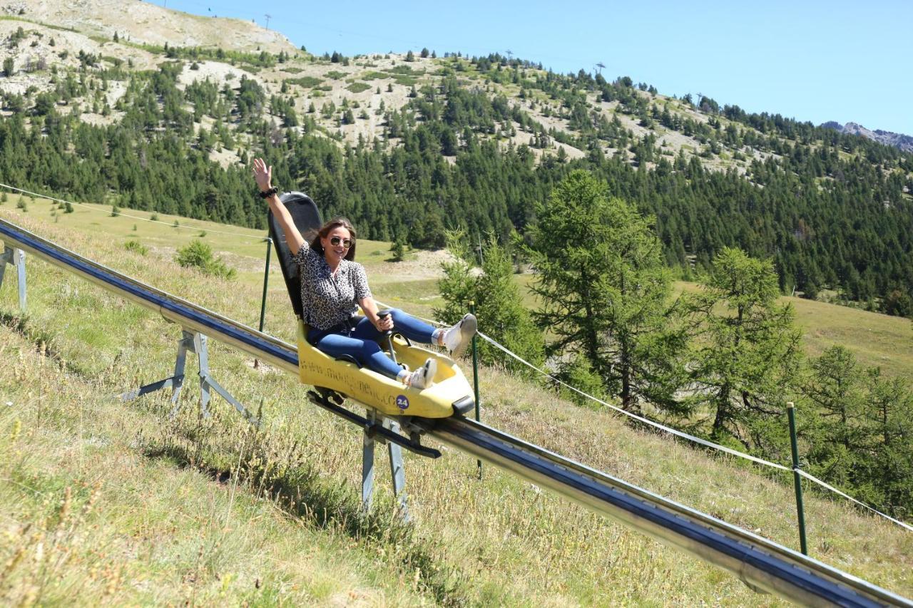 Le Chaberton, rénové en 2021, pied des pistes et spa Montgenèvre Extérieur photo