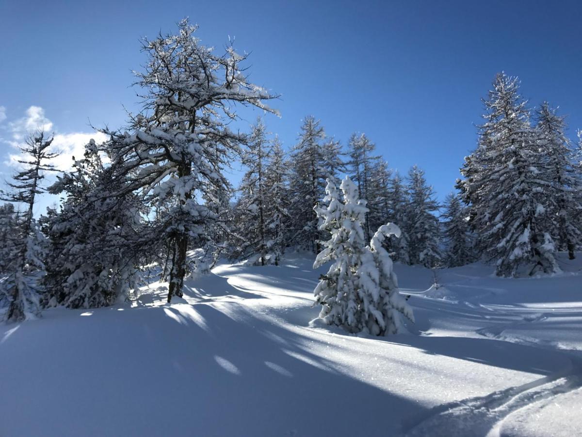 Le Chaberton, rénové en 2021, pied des pistes et spa Montgenèvre Extérieur photo