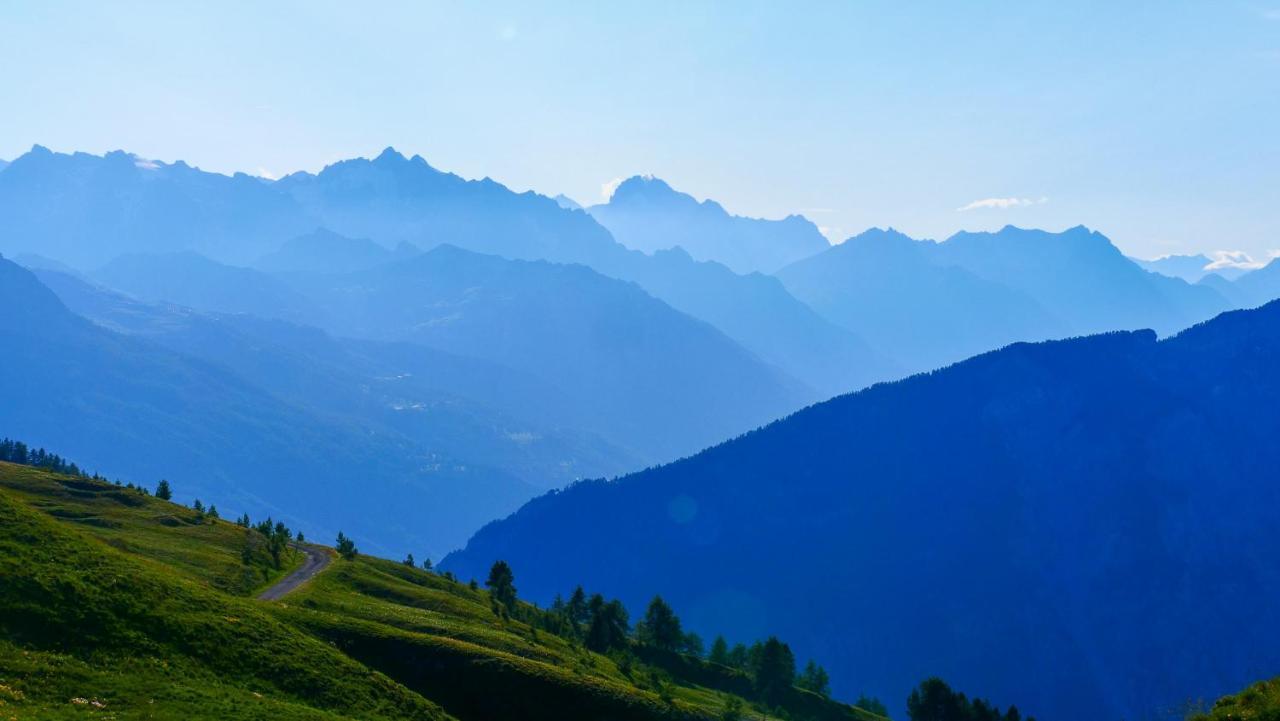 Le Chaberton, rénové en 2021, pied des pistes et spa Montgenèvre Extérieur photo